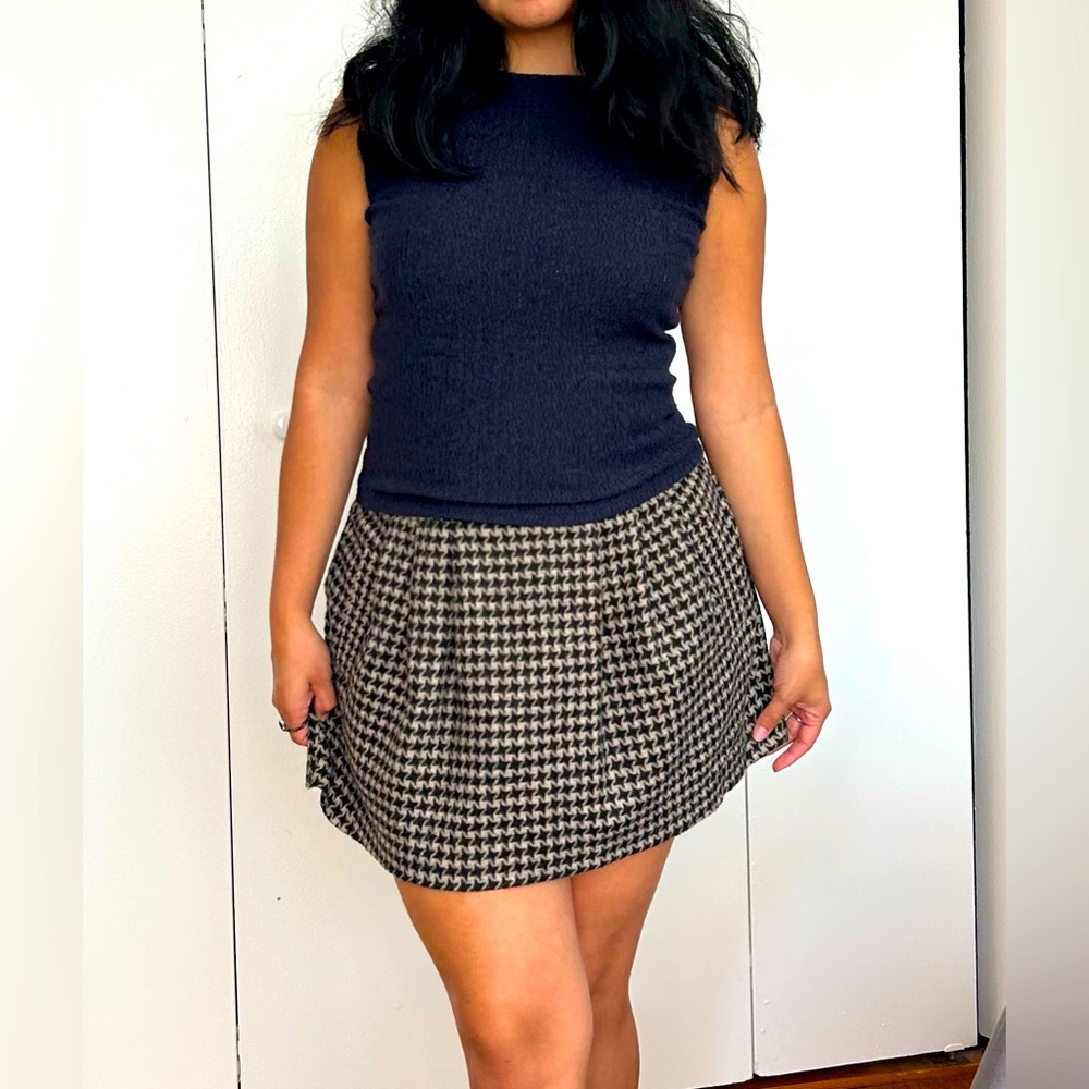 Sisley Black & White Houndstooth Wool Mini Skirt - Size Small